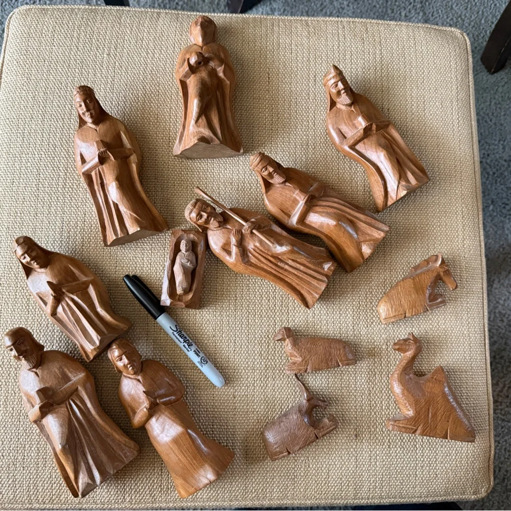 Hand-Carved Wooden Nativity Set – Rustic Figures, READ Description - Picture 5 of 5